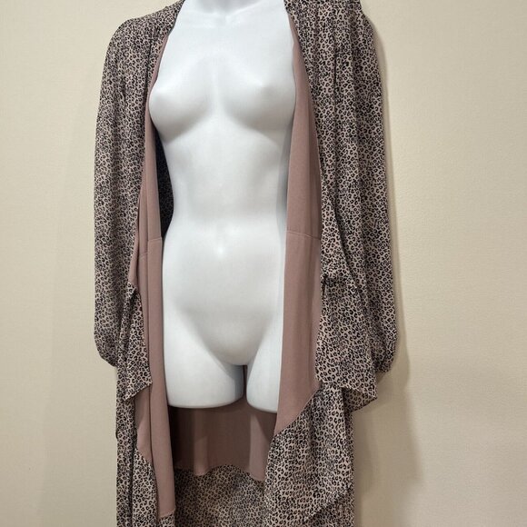 Wayf Women's Animal Print Long Sleeve V-Neck Belted Midi Wrap Dress Size XS - Picture 8 of 12